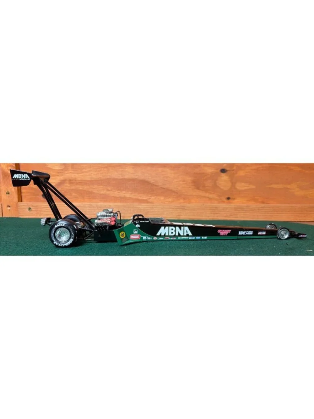 Action Racing Collectibles MBNA 1:24 Scale Top Fuel Dragster Model Limited Edit.